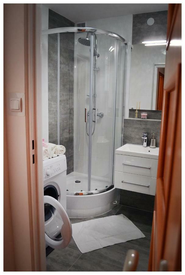 Color24 Apartament Stalowa Wola Luaran gambar